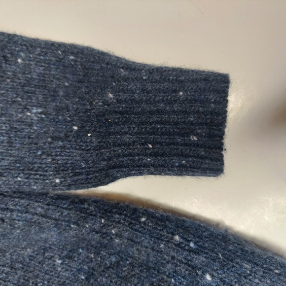 Rebecca Minkoff size M cut-out sweater extra fine Merion wool blend - Picture 7 of 12